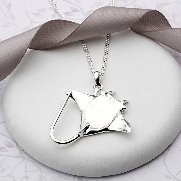 Sterling Silver Manta ray Necklace 