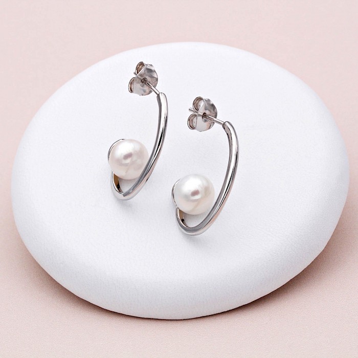 Sterling Silver and Freshwater Pearl Ear Studs
