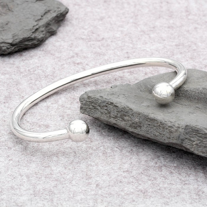 Sterling Silver Men’s Torque Bangle