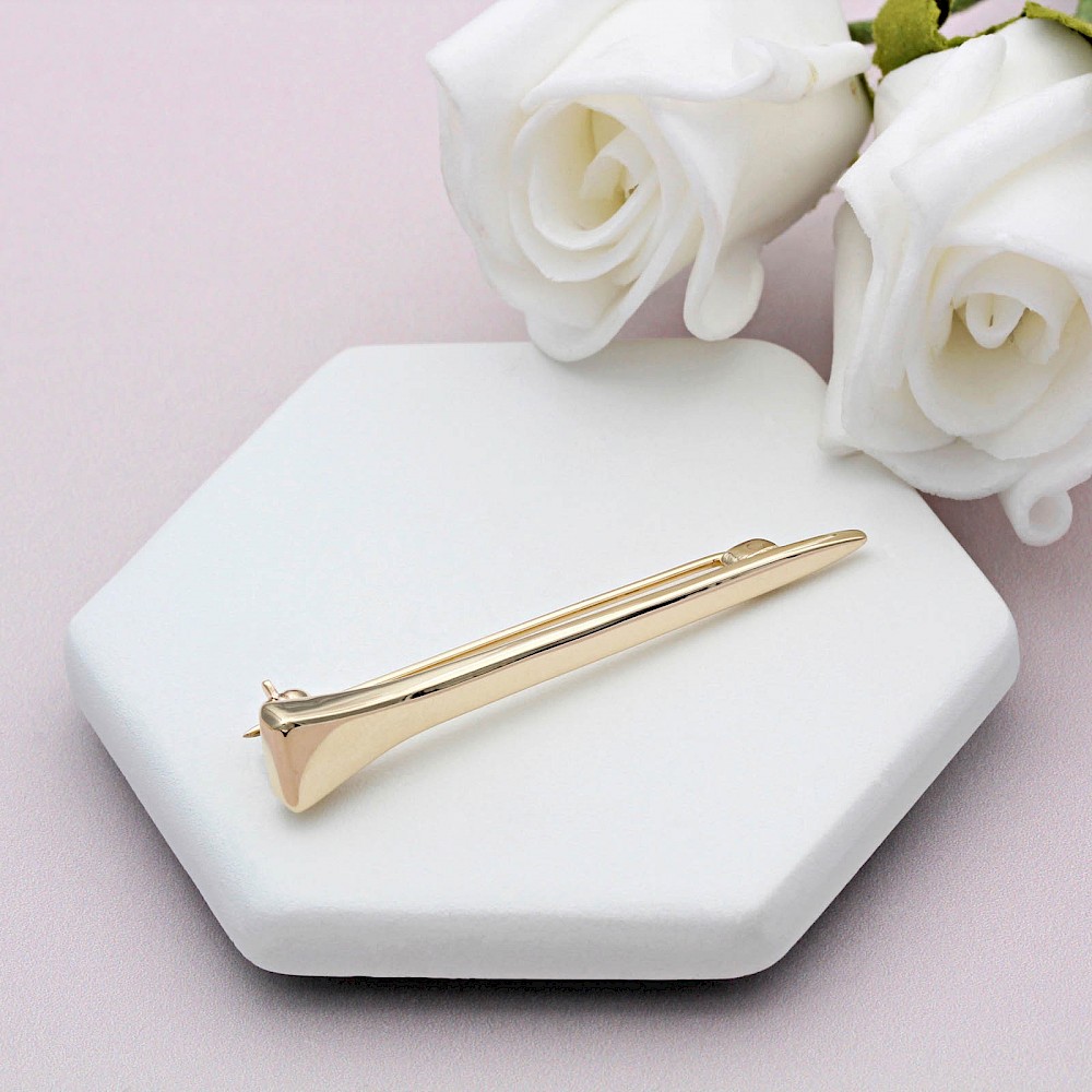 Hallmarked 9ct Gold Farrier Nail Brooch A Touch of Silver